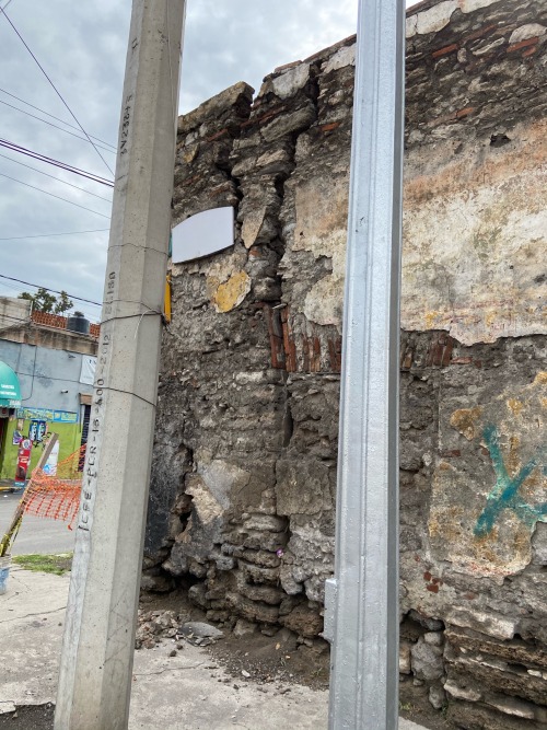 Se denunció la posibilidad de derrumbe, la última ocasión hoy 10 am, a las 1430 hoy sucedió en Puebla