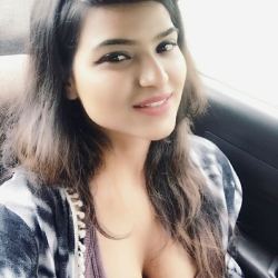 doodlebabydoll:  i LOVE u (at Hyderabad)