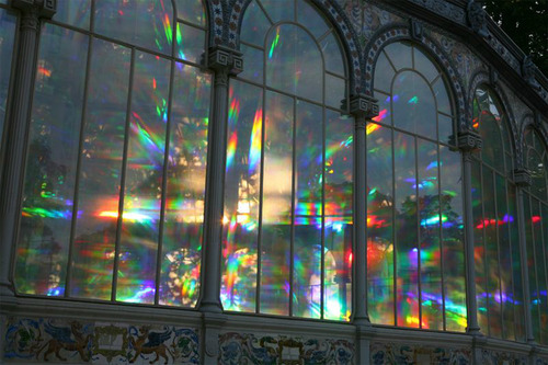wetheurban:  ART: Kimsooja’s Room of Rainbows South Korean-born artist Kimsooja has had a long, intense career full of installations, performances, photography, videos and site-specific project. This particular installation from 2006 is at the Palace