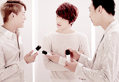 yoonmin:  Even in CF’s they pick on Junsu 