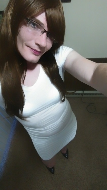 deviant-dressed:  Stretch skirt!