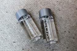 la-vita-di-classe:  Mini VOSS water bottles!  