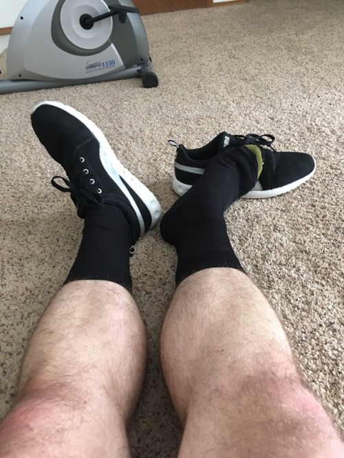 pumasocks89:  22 miles on the stationary bike in my goldtoes