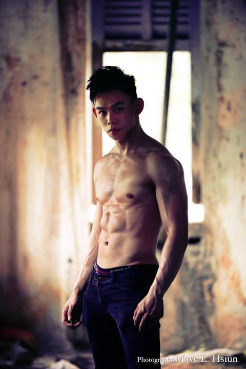 asianmalemuscle:   #asian #male #muscle #gay  Enjoy thousands of images in the archives: http://asianmalemuscle.tumblr.com/archive 