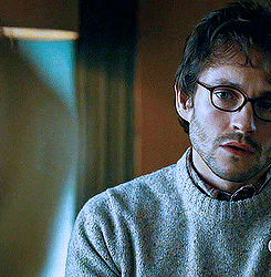 stannister:hannibal meme - [2/6] outfits/looks↳ will’s grey sweater