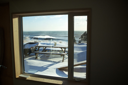 chambresavecvues:  Chambre avec vue #35Dean Petty’s house     / Coastal Nova Scotia, CanadaDream catcher :Scotty SherinHow did you arrive here ?I drove my truck in 4Lo. Over night it snowed 10cm, rained 30mm, then froze to solid ice by the morning.