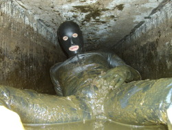 filthyinleather:  I love this pic!! been in those filthy conditions so many times in leathers….but without the mask!! I’m hardcore in muck!! 