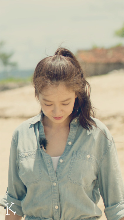 mongji-fan: <We are in Love 我们相爱吧> in Bali - Song JiHyo Cr: Kay_12138 Weibo 