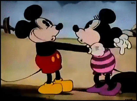 atomic-cherry-bomb:  Mickey and Minnie Mouse smooch at the beach in “Wild Waves” (1929)  ☄✧☽