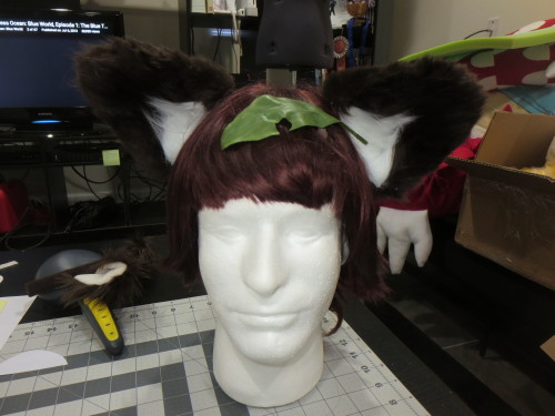 caffeinatedcrafting: Animal ear Mini Tutorial So for a while RoseSpirit has been using the headband 