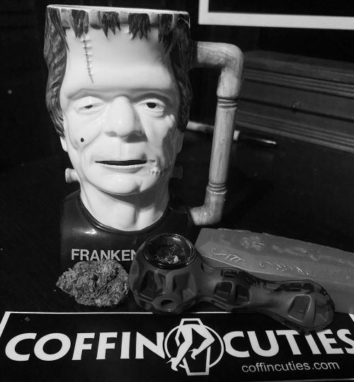 Smoke #good #420meme #frankenstein #bud #fire #coffincuties #hemp #coffee #sundayfunday #typeonegati