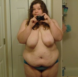 perfect-bbw-girlz:Nice fat nsfwName: HeatherPics: 49Free sign-up:  Yes.Looking: MenLink to profile: Click Here dfhb