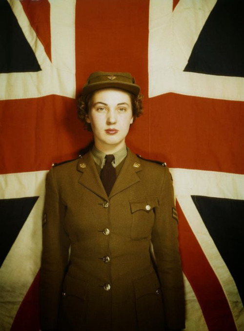 dieselfutures:Canadian Women’s Army Corps