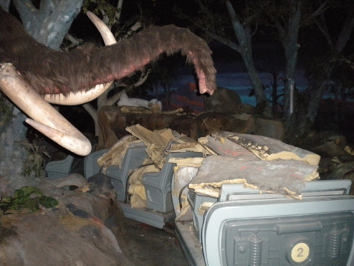 spiderjewel:  Knott’s Berry Farm’s Kingdom of the Dinosaurs, one of my favorite dark rides when I was a kid. It shut down in 2004 and many of the figures and scenes were left in place, but they fell apart over time and were vandalized by employees.