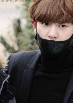 look at how red chanyeol's ear were ;__;