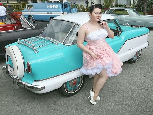 Stoked on this photo with a 1956 Nash Metropolitan. Wearing my dress from @mgdclothing and photo by 