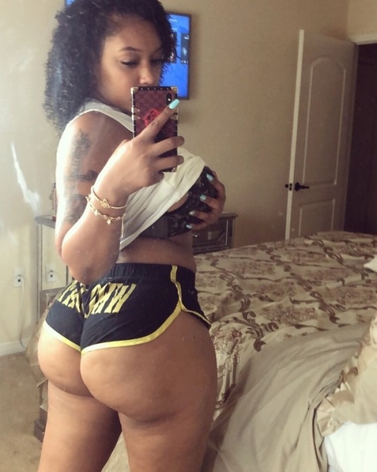 omgtitties: Aundreanarene is sexy af😍😍😍🔥🔥🔥🤯🤯🤯 