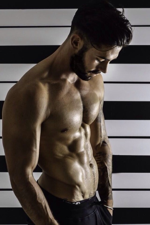 amanthing:  Visit amanthing Hunk Edition BlogWith 9 Different Categories of HOT MEN to Choose From