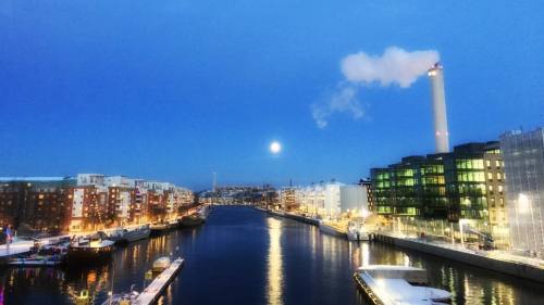 It’s a very cold but beautiful afternoon in Stockholm! #moon #lights #city #hammarbysjöstad #s