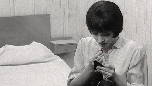 roseydoux:Lend yourself to others, but give yourself to yourself.Vivre Sa Vie (1962)