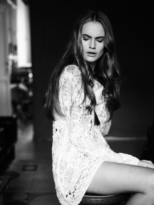 3bigmamas:  jenna @ dominique models, mua: johanna dollorenzo, 12.2012 brussels