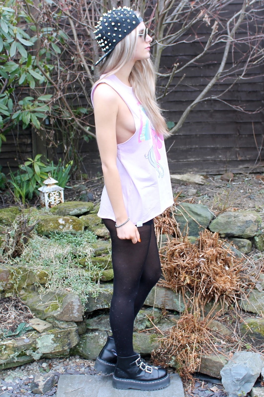 dropdeadclothing:  Today we are looking at how fashion blogger Lydia, would style