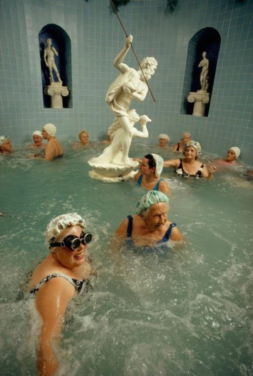 Jonathan Blair, &ldquo;Women enjoy the benefits of a heated whirlpool in Saint Petersburg&rdquo;, Fl