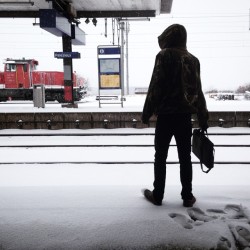 Pandaxdreamm:  🌒 #Neige #Palezieux #Train #Station  Snow Is Finally Here!!