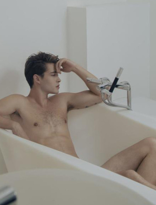 kcalron:  hotshoots:  Francisco Lachowski. Photographer Justino Esteves  😍😍😍😍😍 