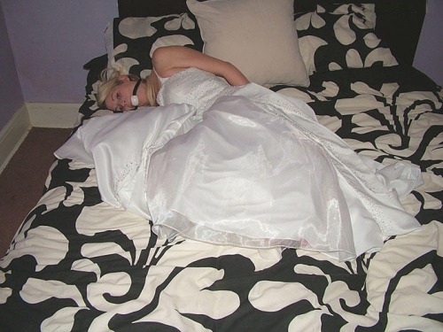 sensualhumiliation:  Quiet bride (at her adult photos