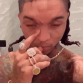 luckykidthingclod:  I Knew Bruh had a big dick 