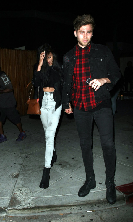 hotdamn5sos: Luke leaving the Nice Guy in LA - September 17th [HQ] [Gallery]