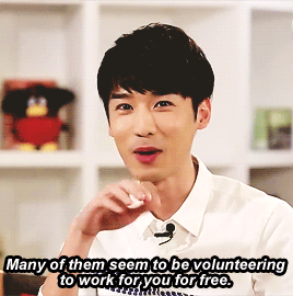 elaysium: After Yixing set up his studio, a lot of fans left comments on the studio’s