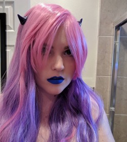 beccyquinn: Playing with my wigs, some @incendiobeauty lip color, and some 😈  Lip color: Blue Fairy  Look out! Bad girl alert! 😂😂 . . . . . #devil #horns #pink #purple #blue #incendiobeauty #bluefairy #fairy #bubblegum #sexy #devilhorns #wigs