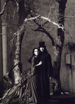 horrificwonderland2:   Dracula and his Mina  JAC 