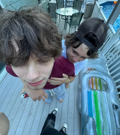 There Is No Way The Arent Drunk In This