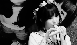 maknaemiso:send me your girl group bias and i’ll make you a gifset:eunha from gfriend for