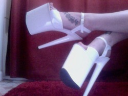 lolita-syndrome:  New work shoes. 8” Pleaser