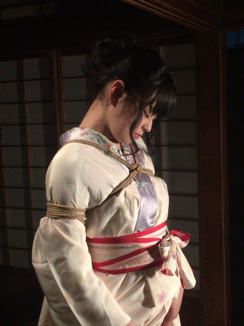 justscreenshots:  Shibari Juri AokiModel Takahashi Seisei