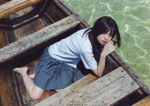 sakagumi46: 乃木坂46 齋藤飛鳥 / 1st 写真集『潮騒』edit 夏音(caon) ❹(トリミング・補正など) reblogged with tintum.