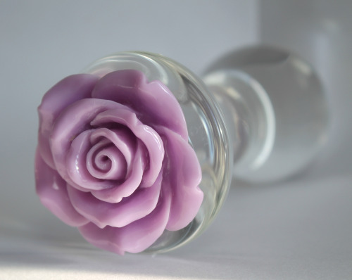 theladylistener:  kittensplaypenshop:  Made some more rose plugs. These however are medium sized. Will be able to choose a lavender,pink,or black rose.  Omg! ezstory-teller!!! Please! Please!