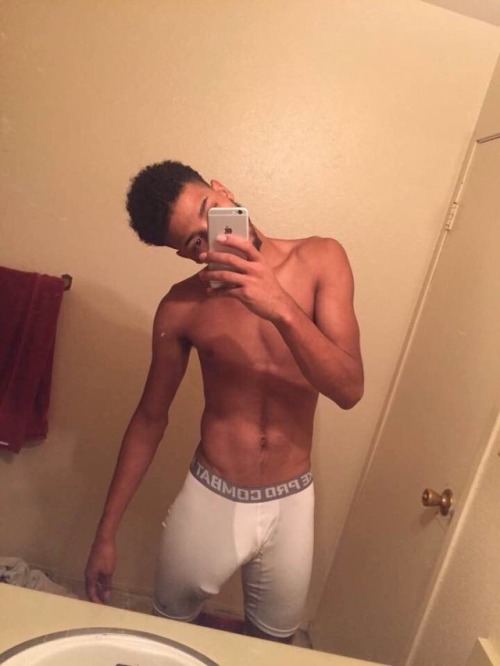 str8boysblog:  More STRAIGHT BOYS Here :P FOLLOW!