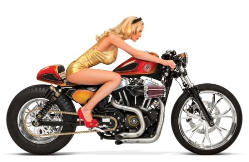 alternative-pinup:  Alternative Pinup girl http://alternative-pinup.tumblr.com/