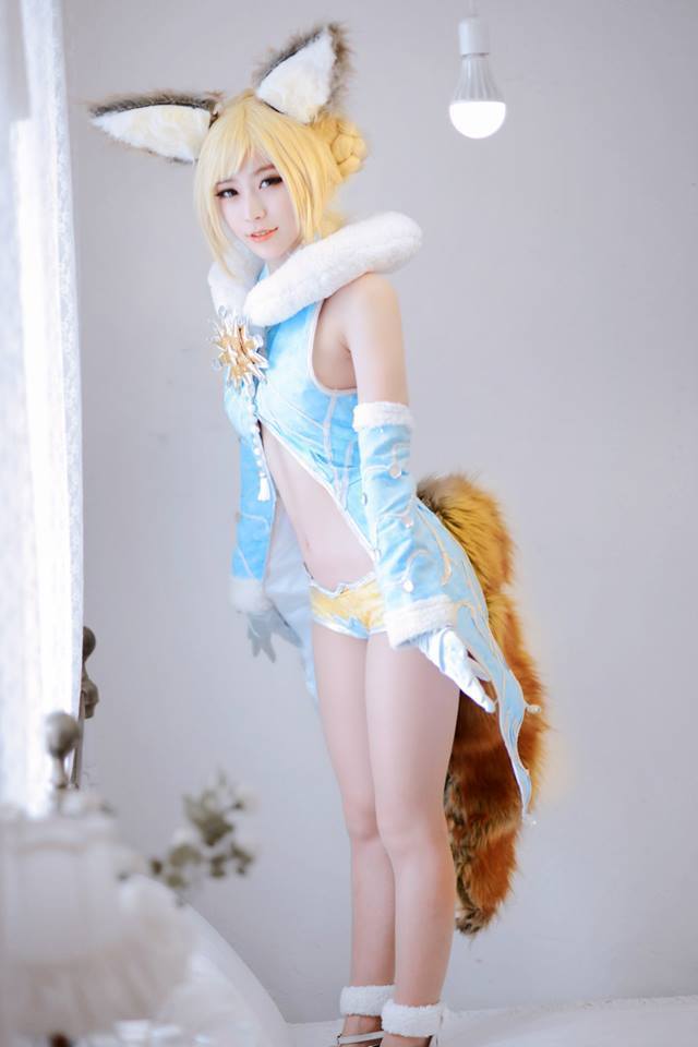 Elin Tera - JDoll. ♥  Imagine if we had a tail.  It would be so much fun to style