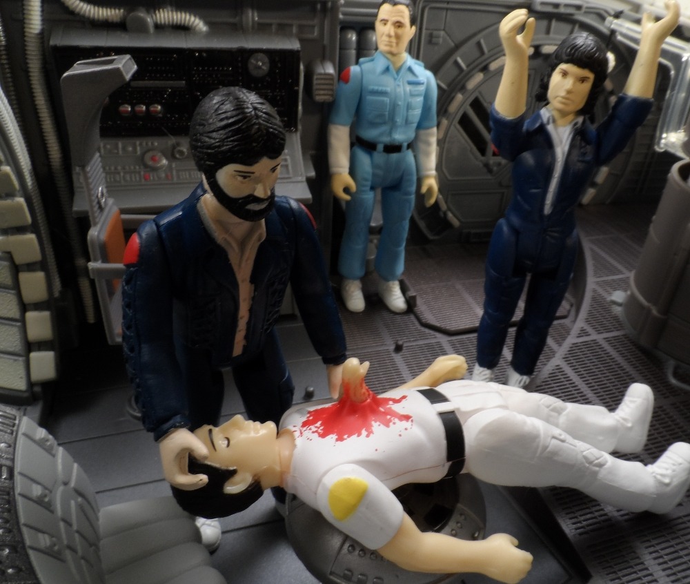 seegson:  The Xenomorph looks drunk as hell.
