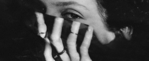 pentauroi:  Projektraum PhotoWerkBerlin | EyeContact