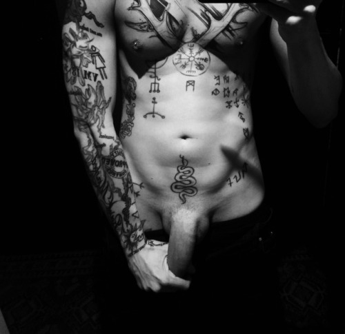 soie–noire:Tattoo…