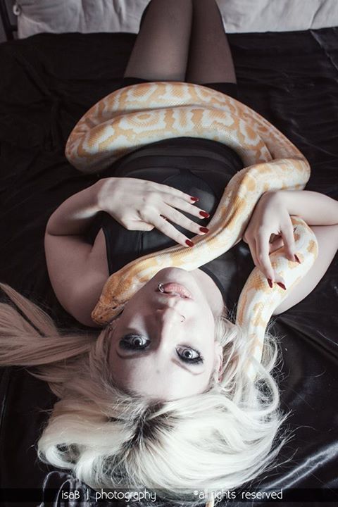 thedollwiththecat:  Model: Luisa Cacciamali, thedollwiththecatPhoto: Isab photography