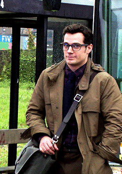 henrycavillisbeautiful:  OMG I LOVE YOU ALL FOR MAKING THESE NEW GIFS YOU FELLAS ARE THE BEST