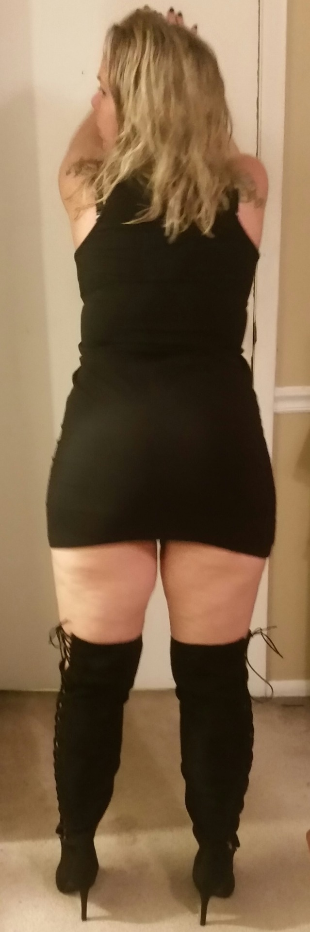 mrandmrsm2you:  Getting ready for a night out to our favorite swingers club how sexy